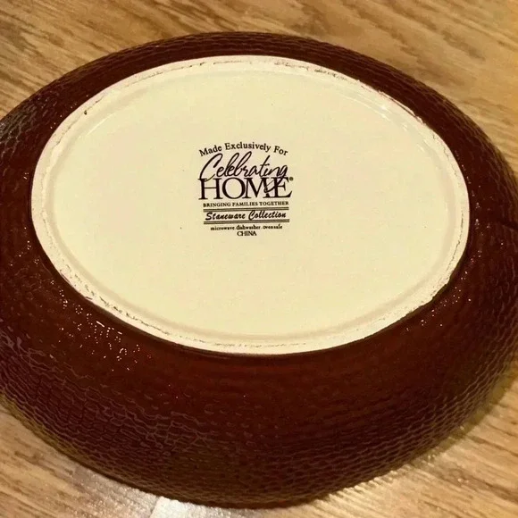 Celebrating Home Stoneware Collection Football oven-microwave-dishwasher safe - Picture 8 of 9